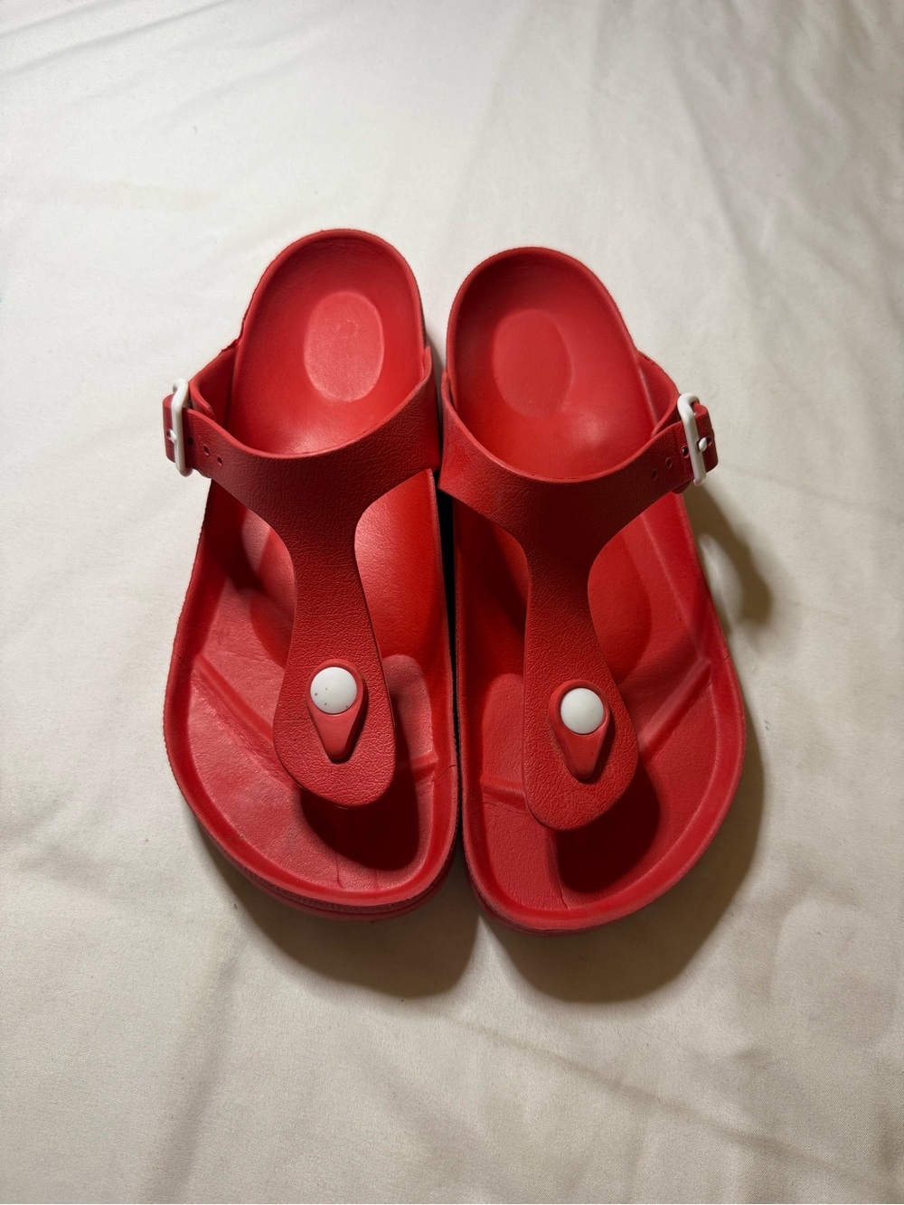 Women’s Red T-Strap Casual Sandals with Adjustable Buckle